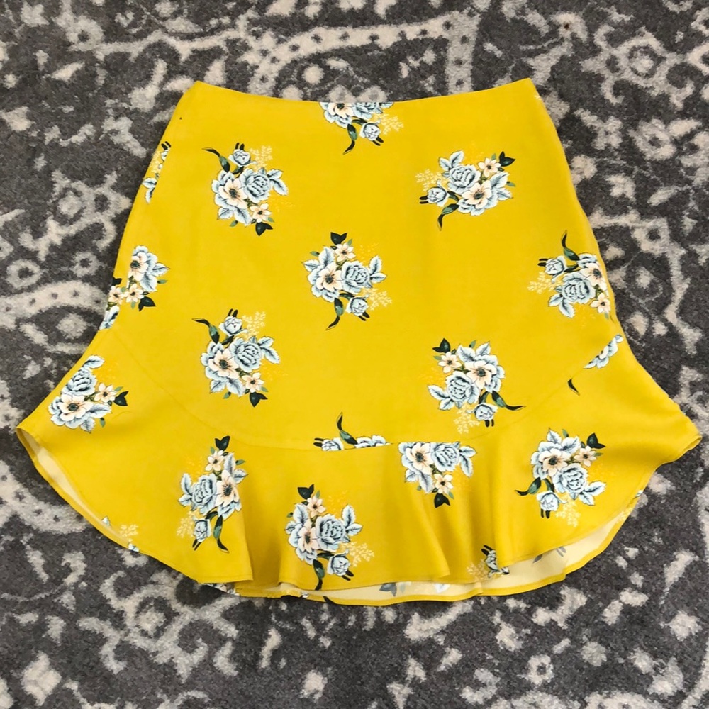 LOFT yellow floral skirt new with tags.